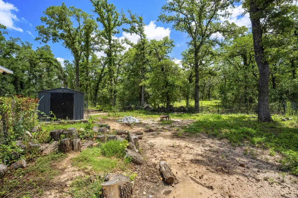 868 County Road 405 Buckholts, TX 76518