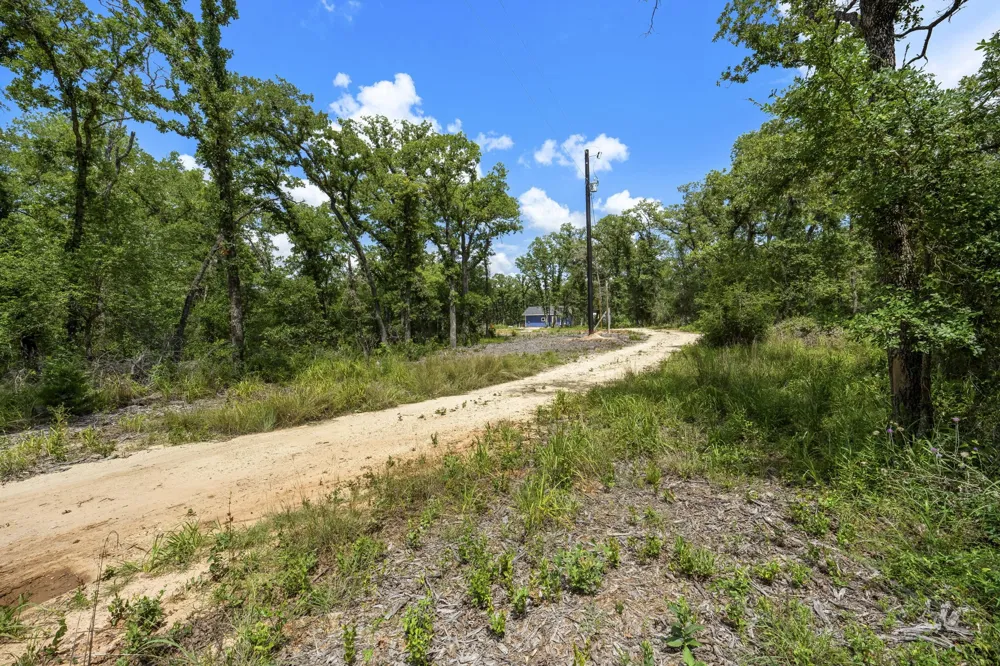 868 County Road 405 Buckholts, TX 76518