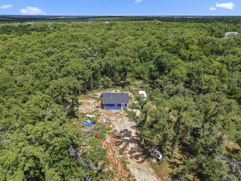868 County Road 405 Buckholts, TX 76518