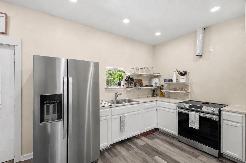 868 County Road 405 Buckholts, TX 76518