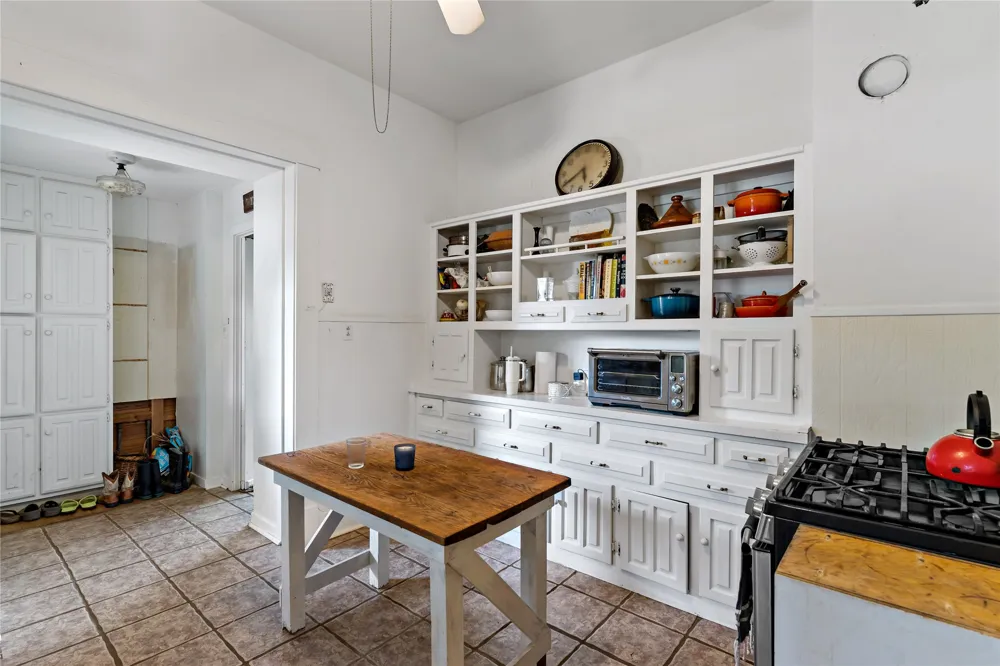 607 S Main Street Paris, TX 75460