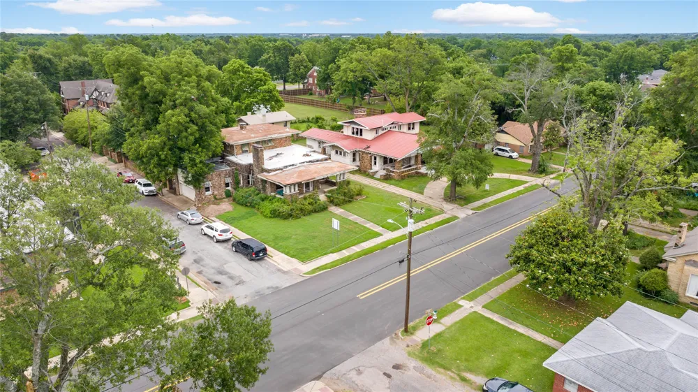 607 S Main Street Paris, TX 75460