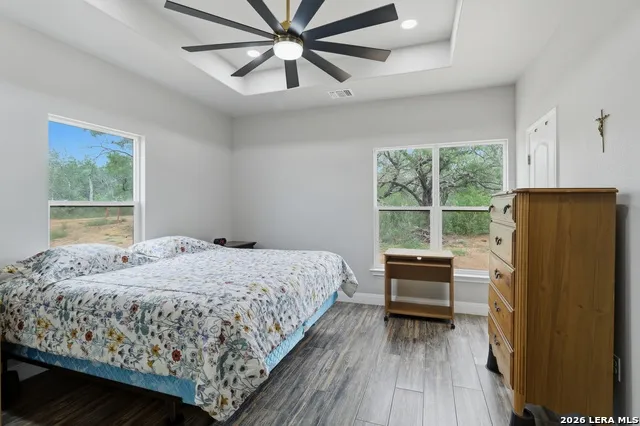 20922 KINNEY RD Somerset, TX 78069