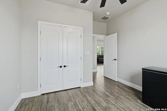20922 KINNEY RD Somerset, TX 78069
