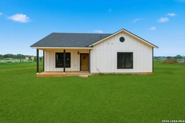 20922 KINNEY RD Somerset, TX 78069