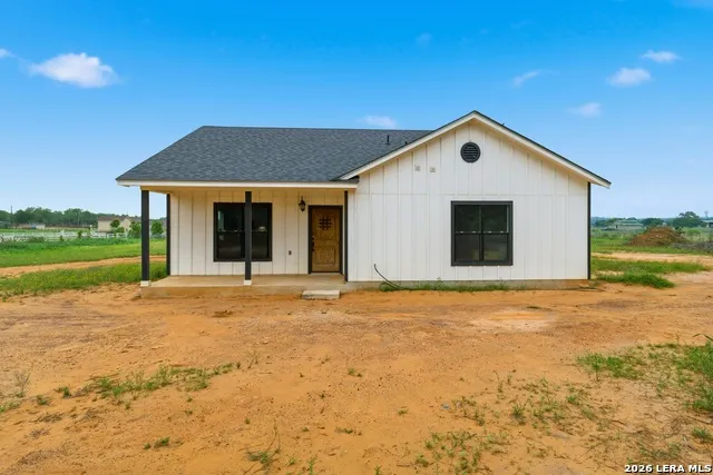 20922 KINNEY RD Somerset, TX 78069