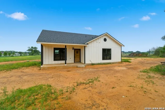 20922 KINNEY RD Somerset, TX 78069