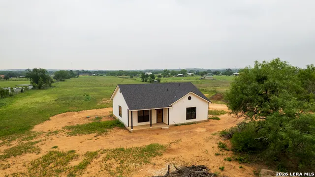 20922 KINNEY RD Somerset, TX 78069