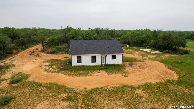 20922 KINNEY RD Somerset, TX 78069