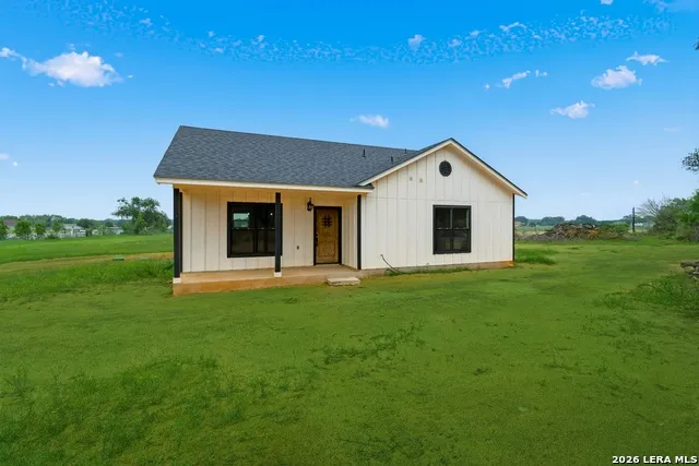 20922 KINNEY RD Somerset, TX 78069