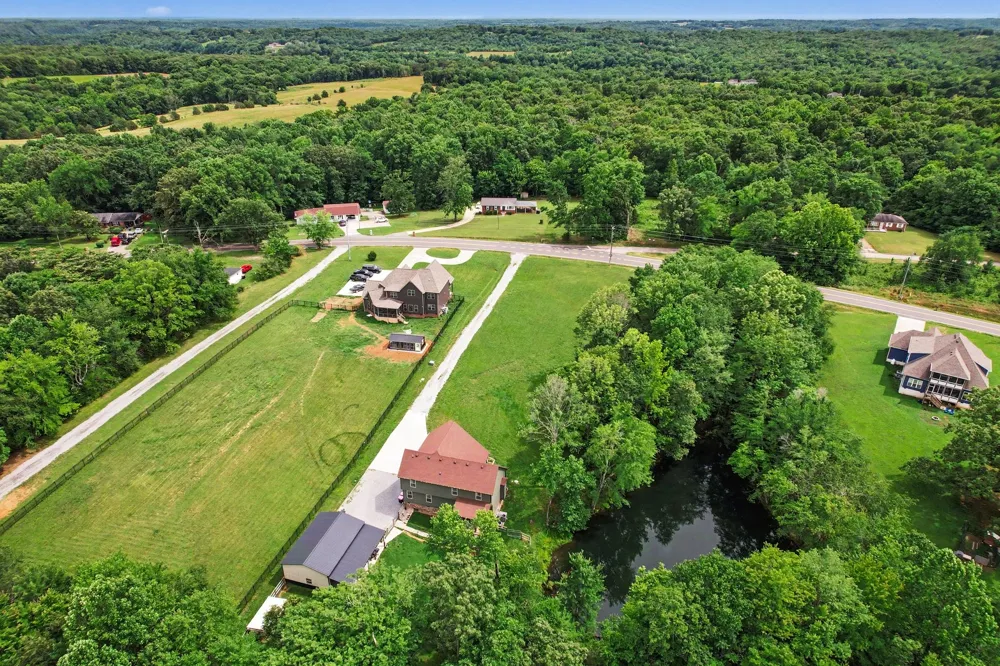 1415 Southside Rd Southside, TN 37171