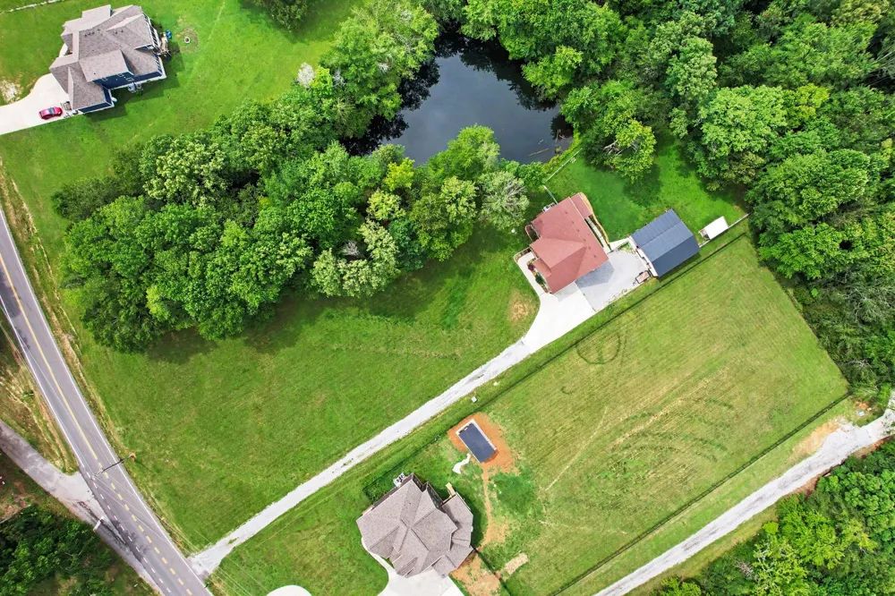 1415 Southside Rd Southside, TN 37171