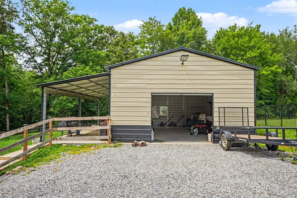 1415 Southside Rd Southside, TN 37171