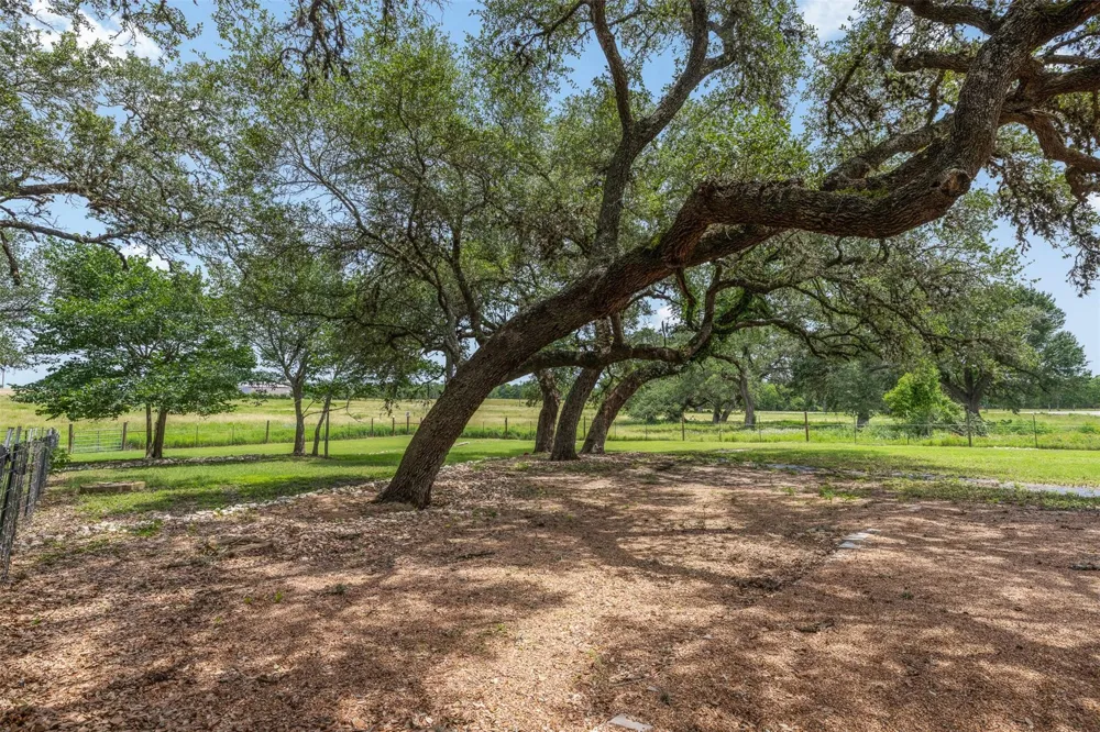 5030 Frenzel Road Round Top, TX 78954