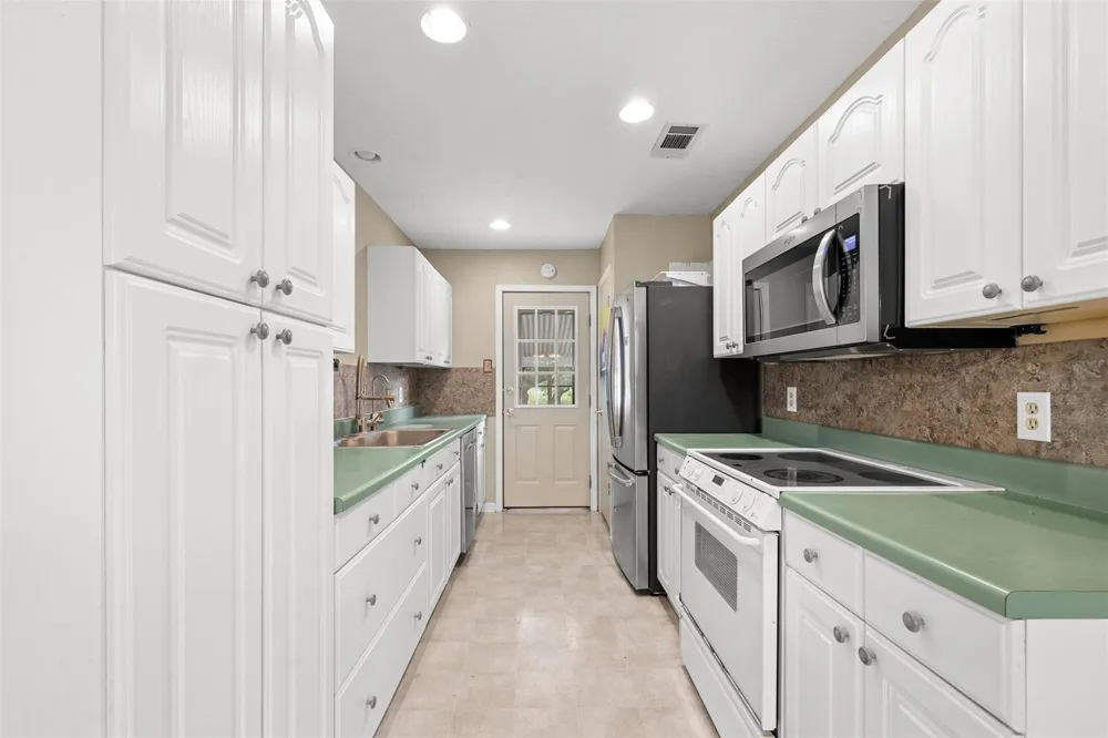 5030 Frenzel Road Round Top, TX 78954