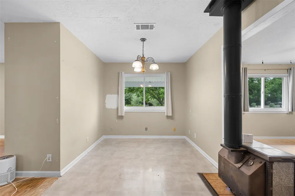 5030 Frenzel Road Round Top, TX 78954