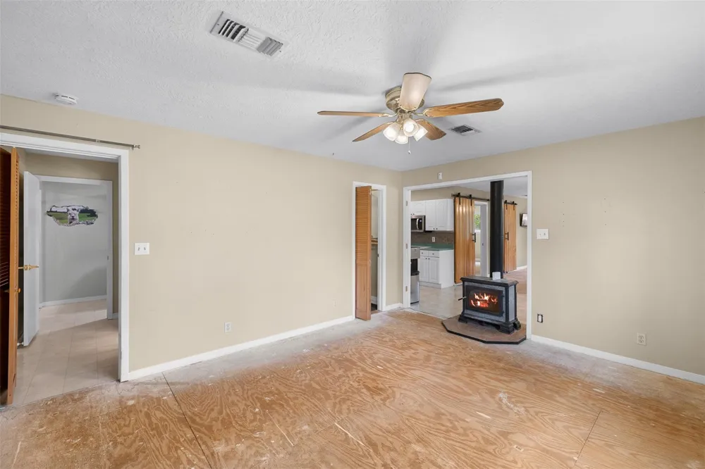 5030 Frenzel Road Round Top, TX 78954