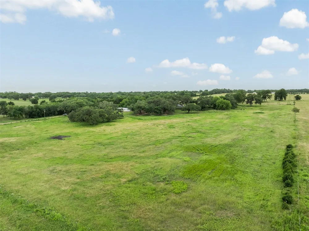 5030 Frenzel Road Round Top, TX 78954