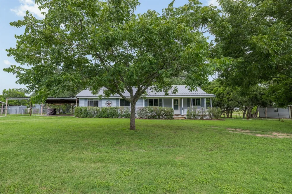 5030 Frenzel Road Round Top, TX 78954
