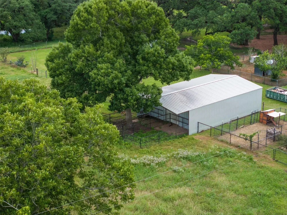5030 Frenzel Road Round Top, TX 78954