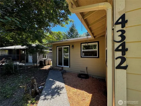 4342 Herring Street