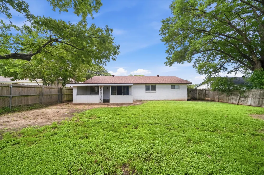 1606 Natches Drive Arlington, TX 76014