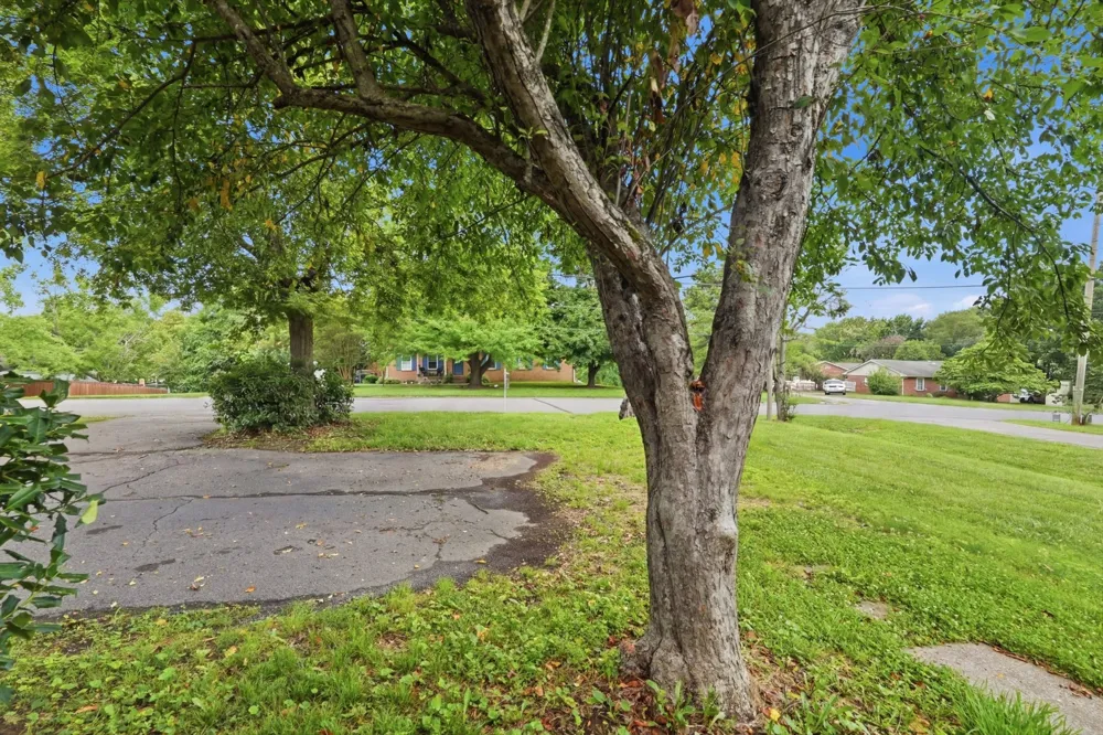 4610 Woodside Dr Old Hickory, TN 37138