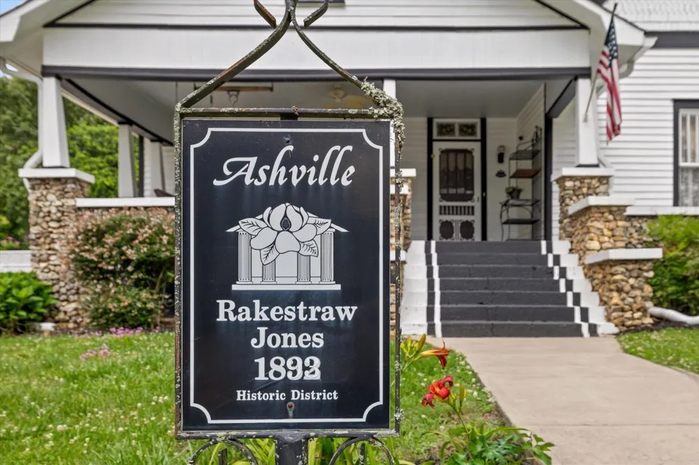 435 5th Street Ashville, AL 35953