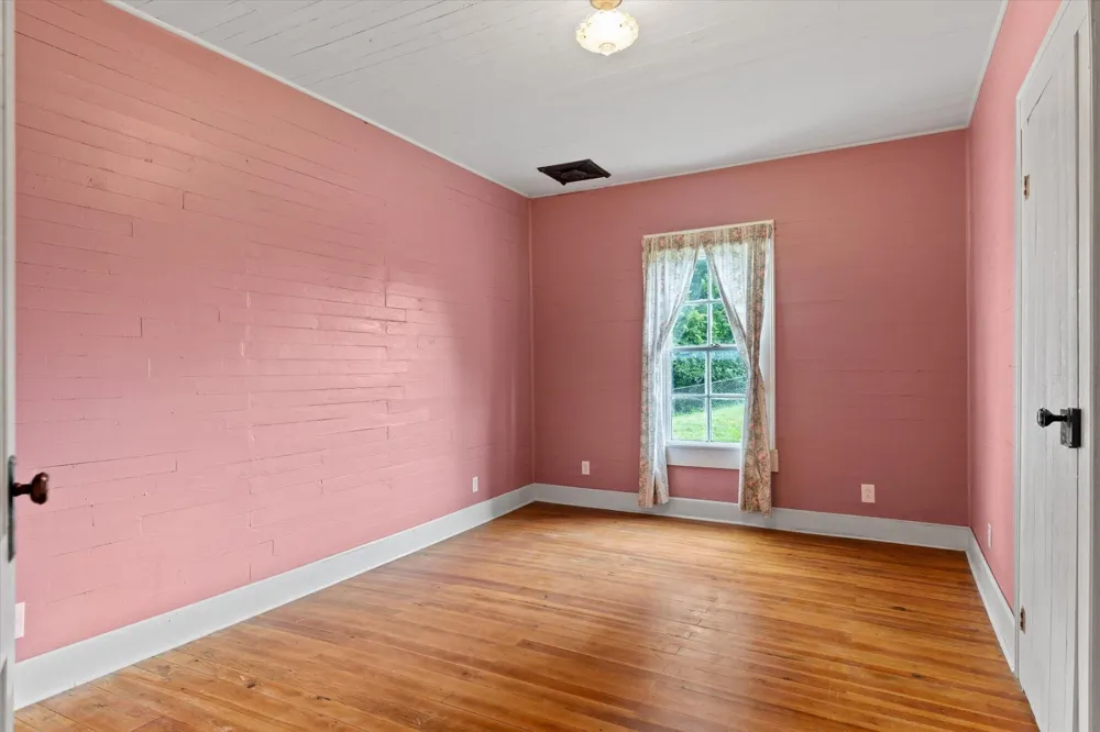 435 5th Street Ashville, AL 35953
