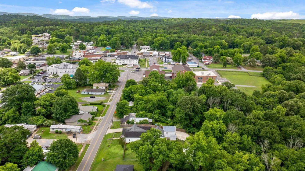 435 5th Street Ashville, AL 35953