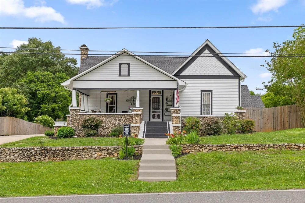 435 5th Street Ashville, AL 35953