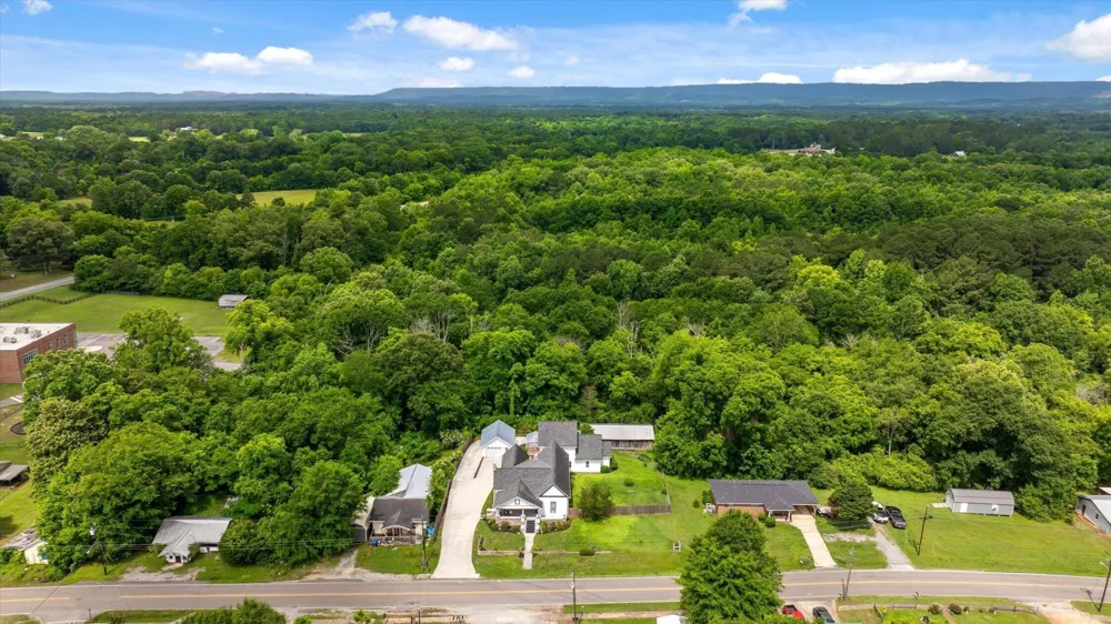 435 5th Street Ashville, AL 35953