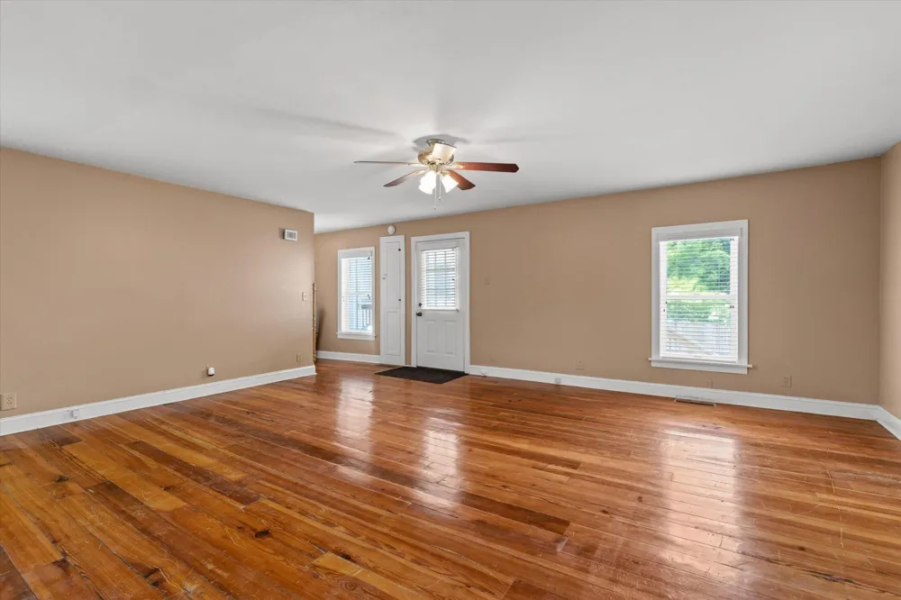 435 5th Street Ashville, AL 35953