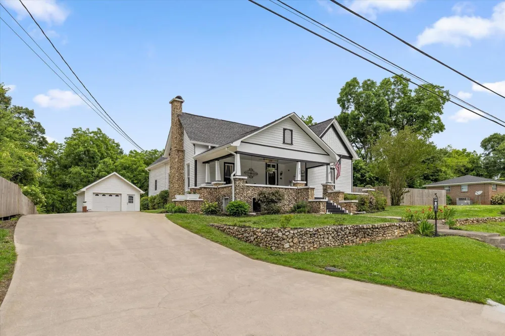435 5th Street Ashville, AL 35953
