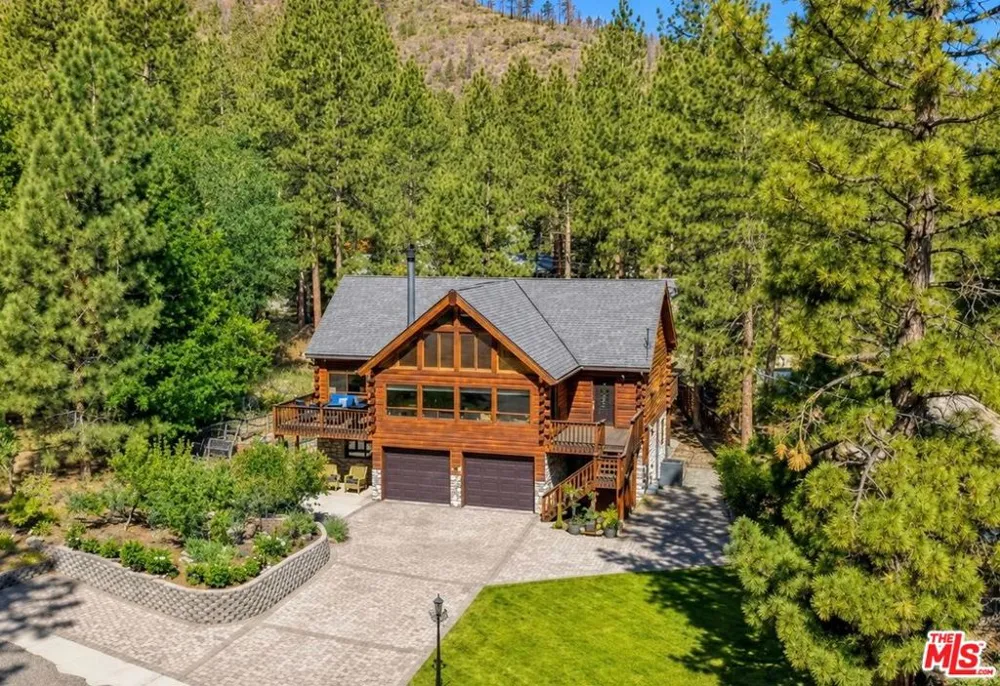 490 Lark Road Wrightwood, CA 92397
