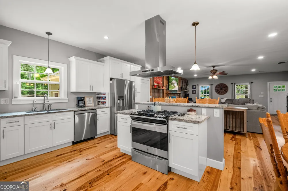 3900 County Road 15 Gaylesville, AL 35973