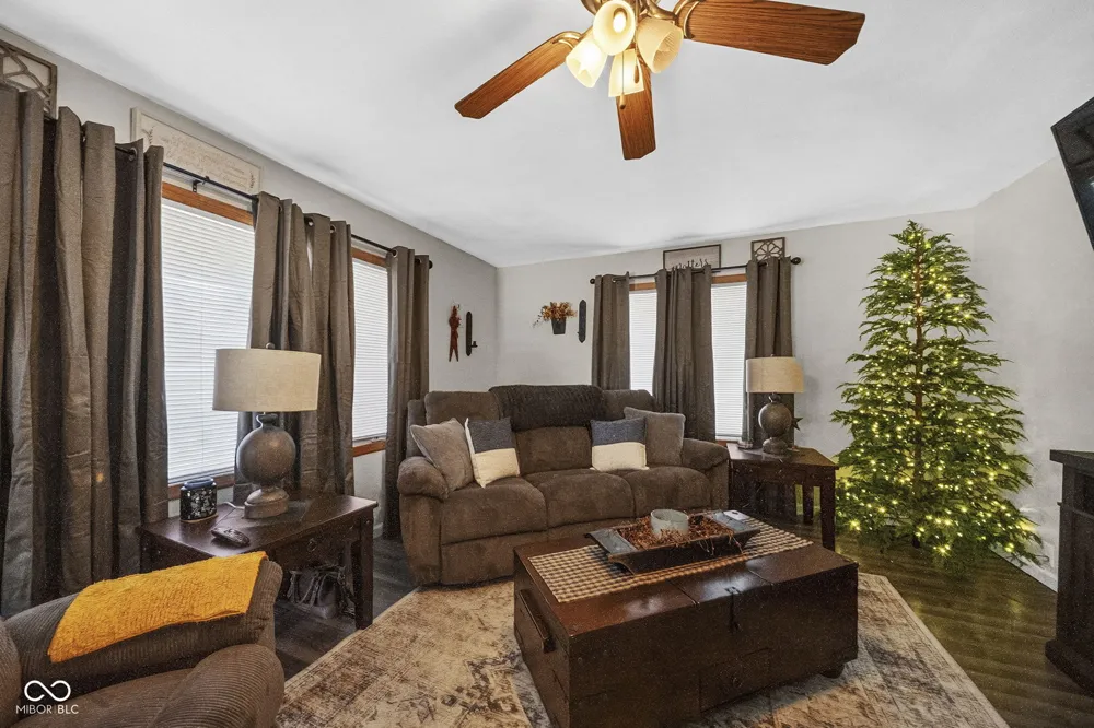 705 Maple Rockville, IN 47872