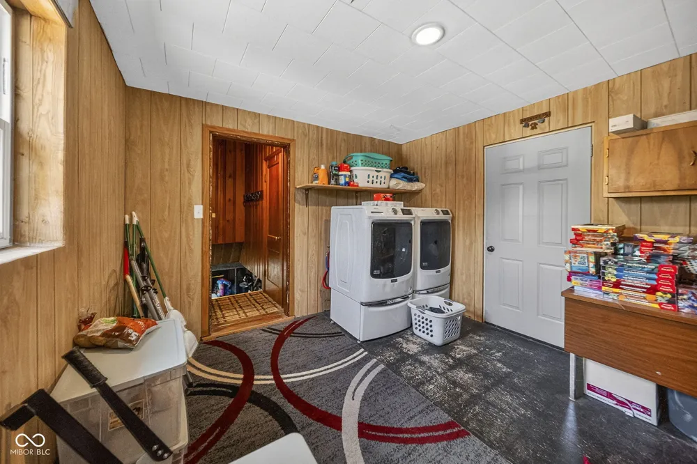 705 Maple Rockville, IN 47872