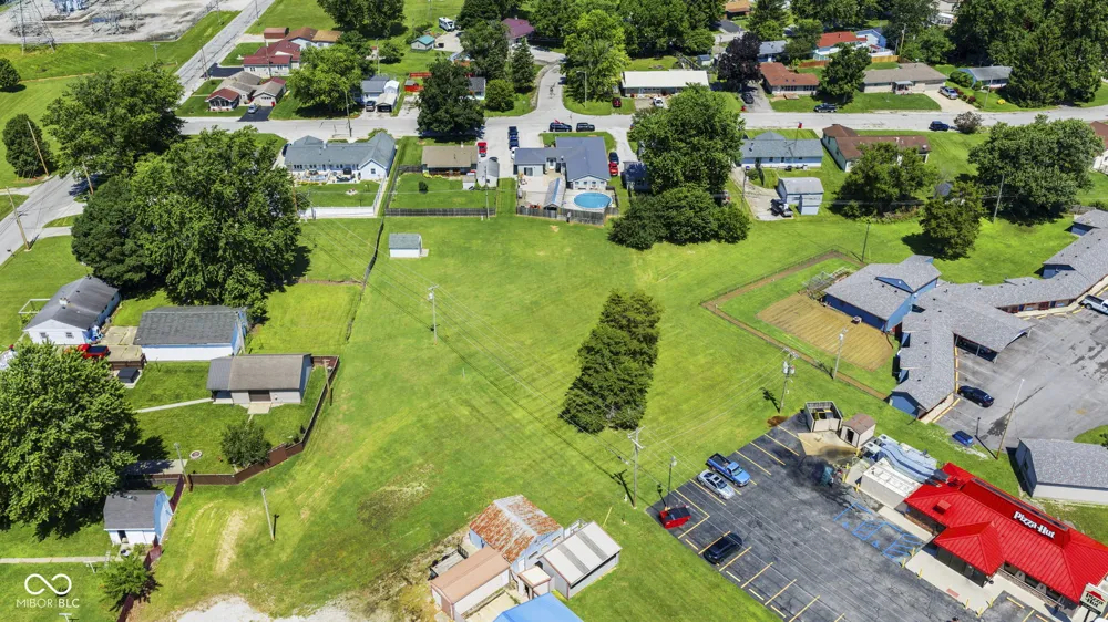 705 Maple Rockville, IN 47872