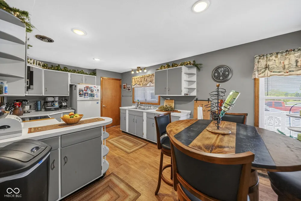 705 Maple Rockville, IN 47872