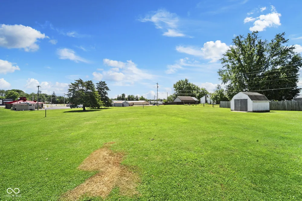 705 Maple Rockville, IN 47872