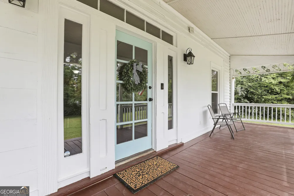 21 Smith ST Grantville, GA 30220