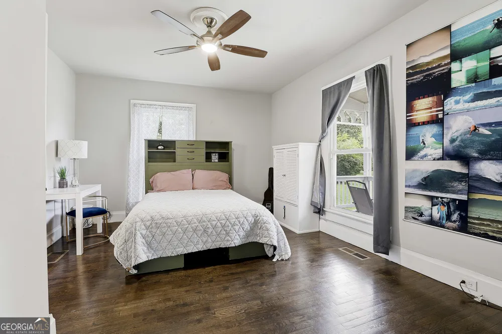 21 Smith ST Grantville, GA 30220