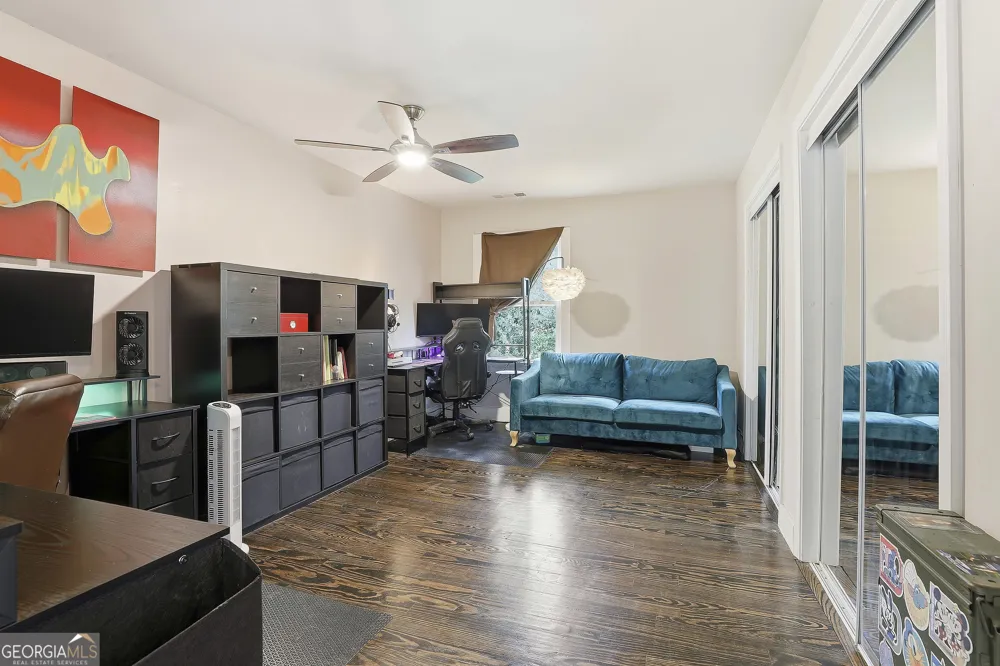 21 Smith ST Grantville, GA 30220