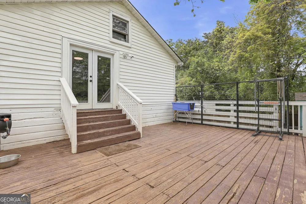 21 Smith ST Grantville, GA 30220