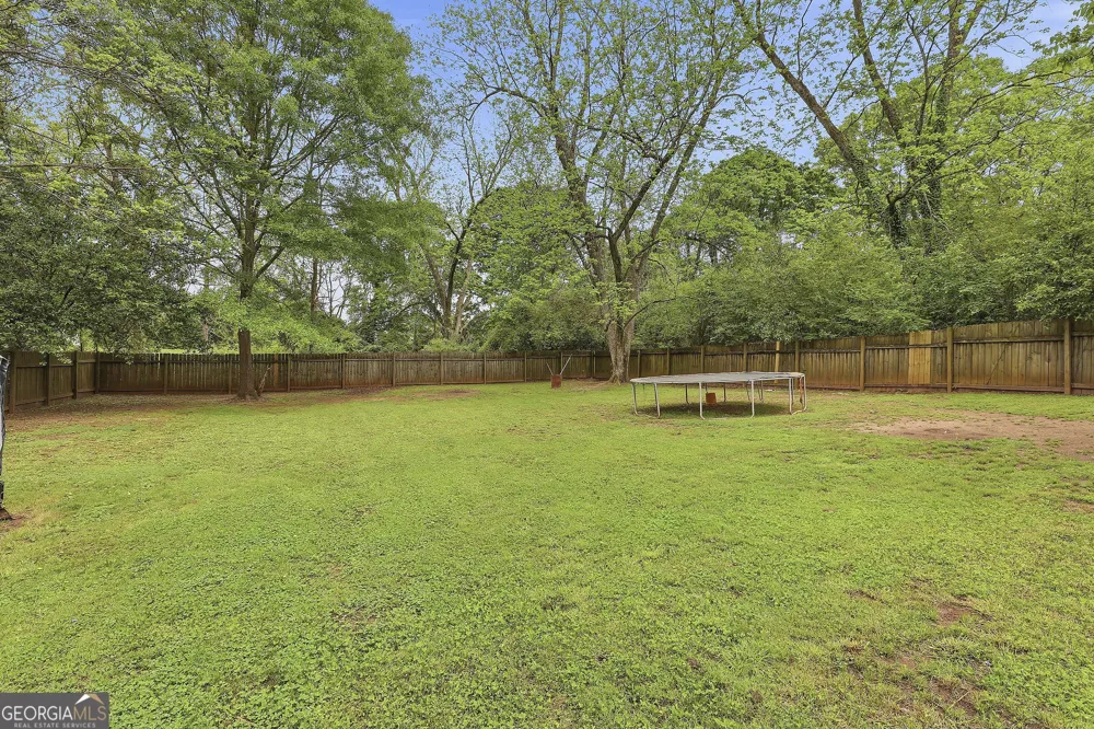 21 Smith ST Grantville, GA 30220