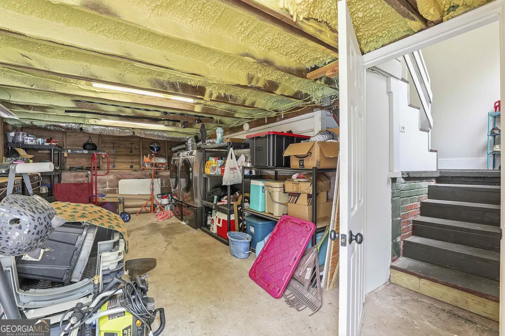 21 Smith ST Grantville, GA 30220