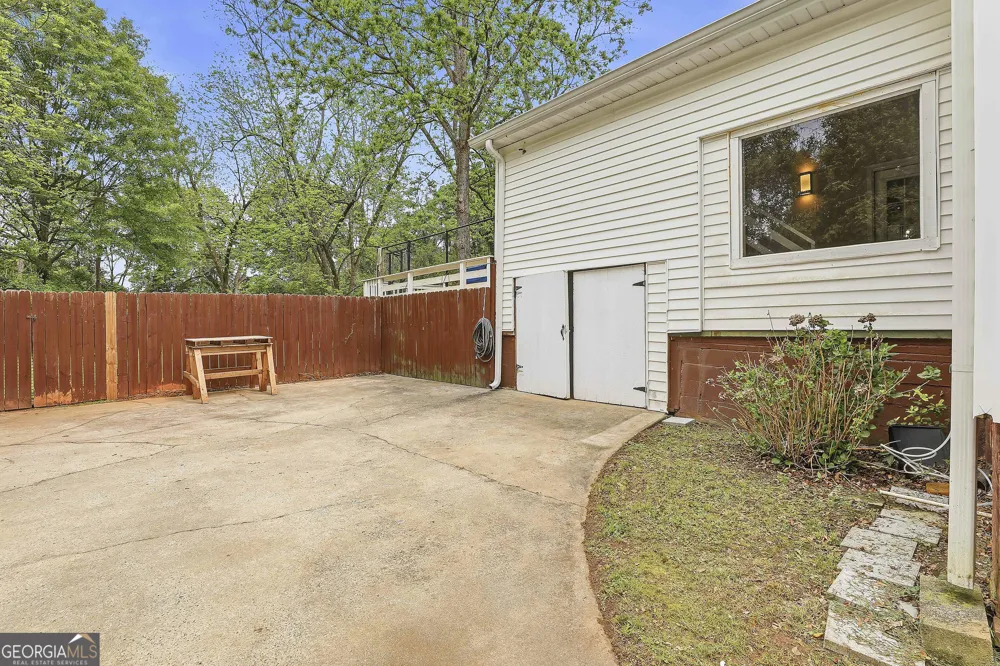 21 Smith ST Grantville, GA 30220