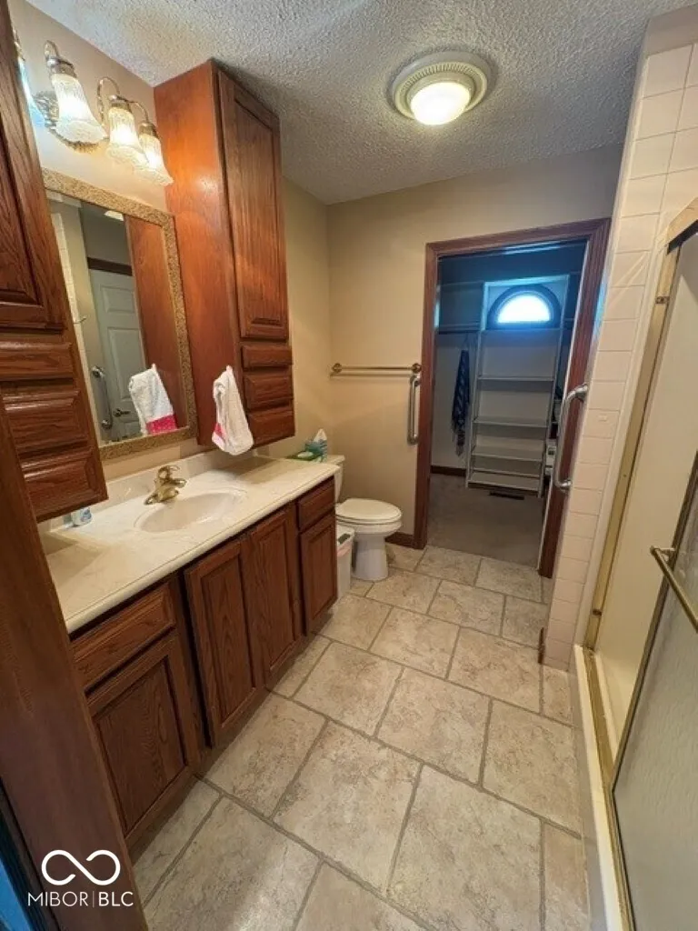 2204 Avalon Court Kokomo, IN 46902