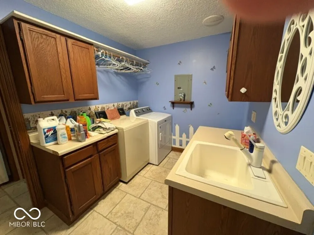 2204 Avalon Court Kokomo, IN 46902